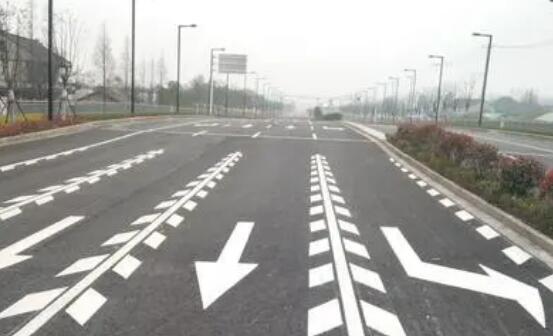 冷噴標(biāo)線一平方多少錢？道路劃線冷涂多少錢？