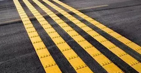震蕩標線對車輪有損害嗎?科學震蕩標線提升行車安全 震蕩標線對車輪有損害嗎?科學震蕩標線提升行車安全