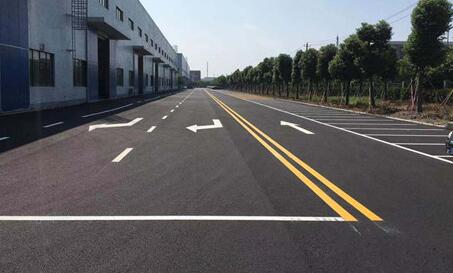 昆山廠區(qū)道路劃線多少錢?找飛揚(yáng)市政價(jià)格合理 昆山廠區(qū)道路劃線多少錢?找飛揚(yáng)市政價(jià)格合理