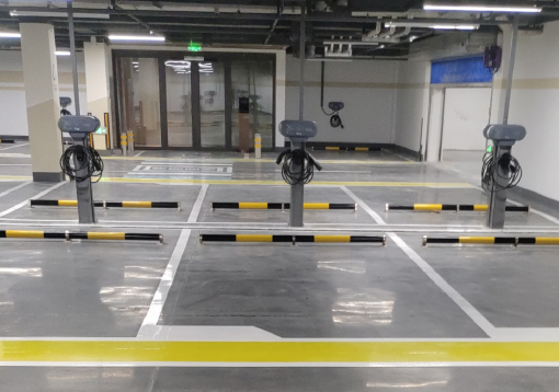 舞動(dòng)城市的動(dòng)感線條,飛揚(yáng)市政無錫專業(yè)畫車位線服務(wù) 舞動(dòng)城市的動(dòng)感線條,飛揚(yáng)市政無錫專業(yè)畫車位線服務(wù)